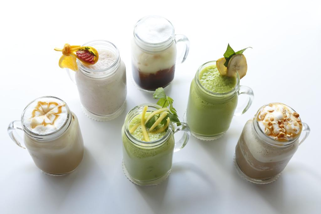 Berry Biz Hotel Seminyak  Bagian luar foto
