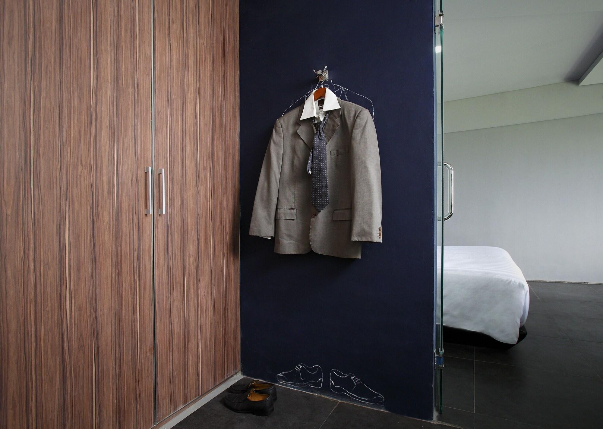 Berry Biz Hotel Seminyak  Bagian luar foto