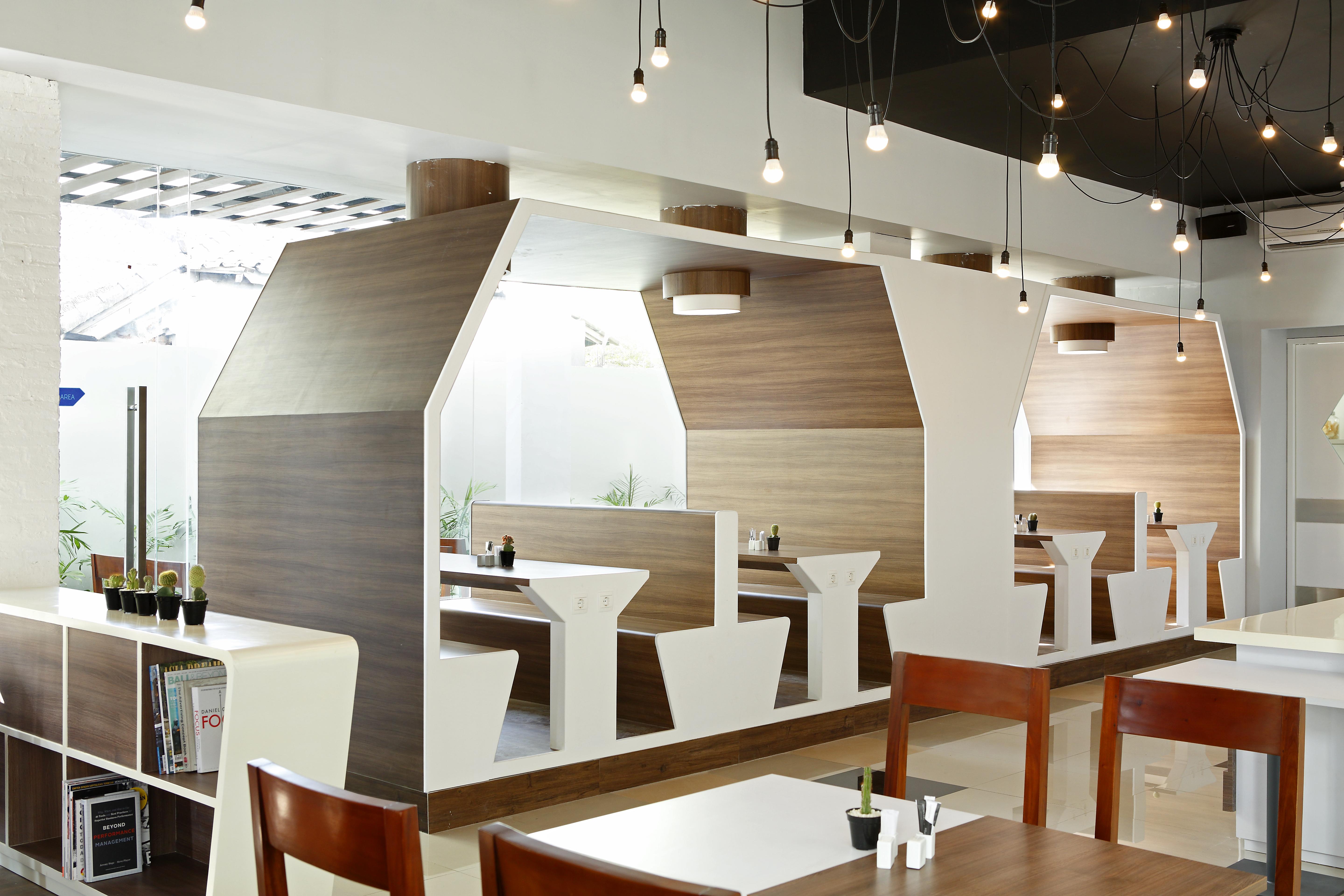 Berry Biz Hotel Seminyak  Bagian luar foto